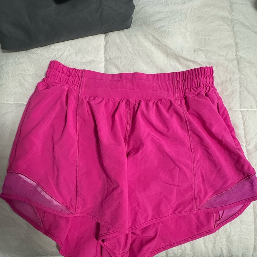 Lululemon Hotty Hot Shorts 4 inch